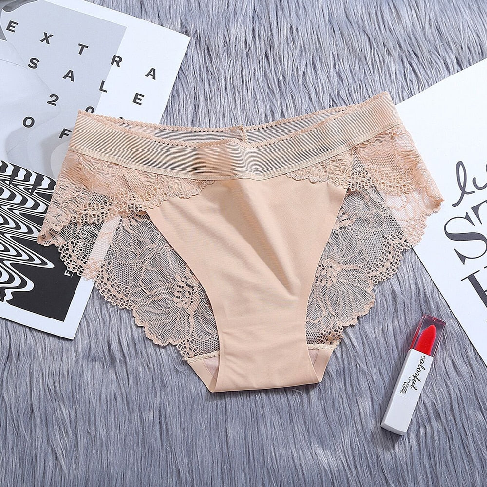 Lot de Culotte nylon et dentelle